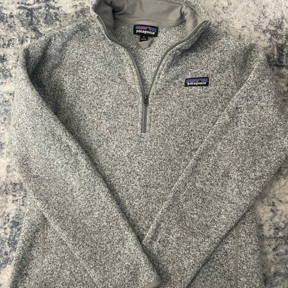 Patagonia Sweaters - Women’s Patagonia 1/4 zip fleece medium